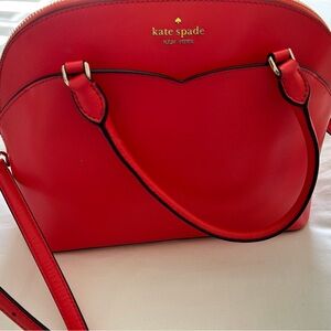 Kate spade Red Peyton Dome Medium. Leather